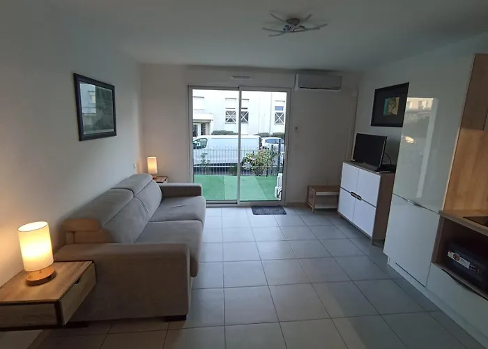 Studio Avec Parking Prive, Piscine Plage 300M