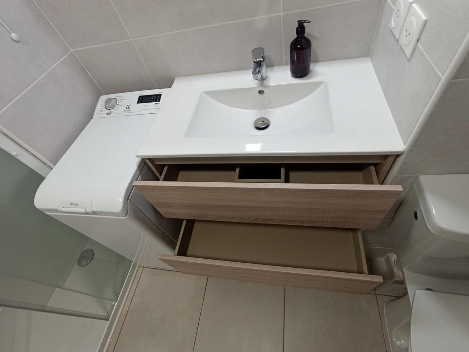 Apartment Avec Parking Prive, Piscine 300m *