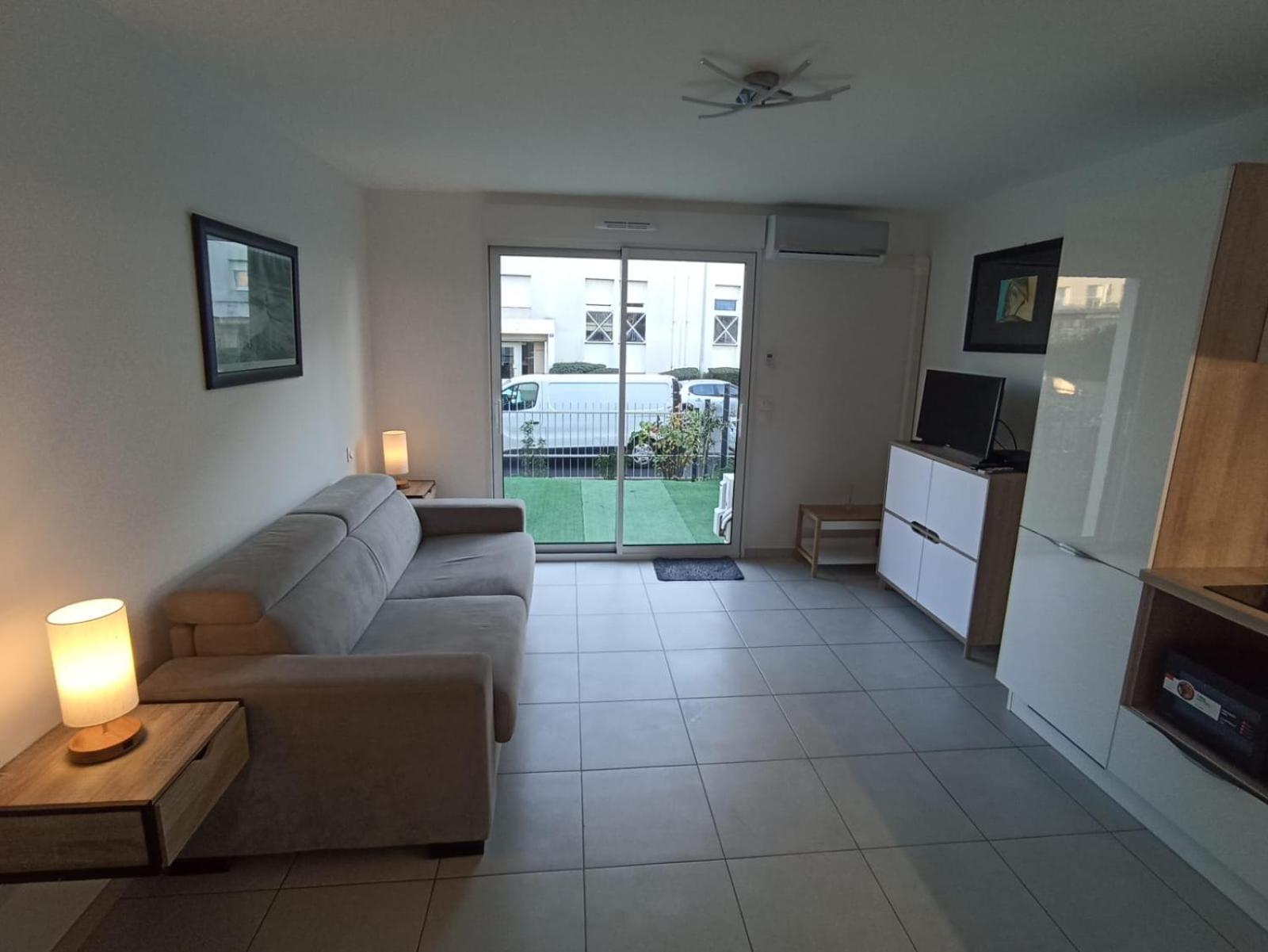 Apartamento Avec Parking Prive, Piscine 300m
